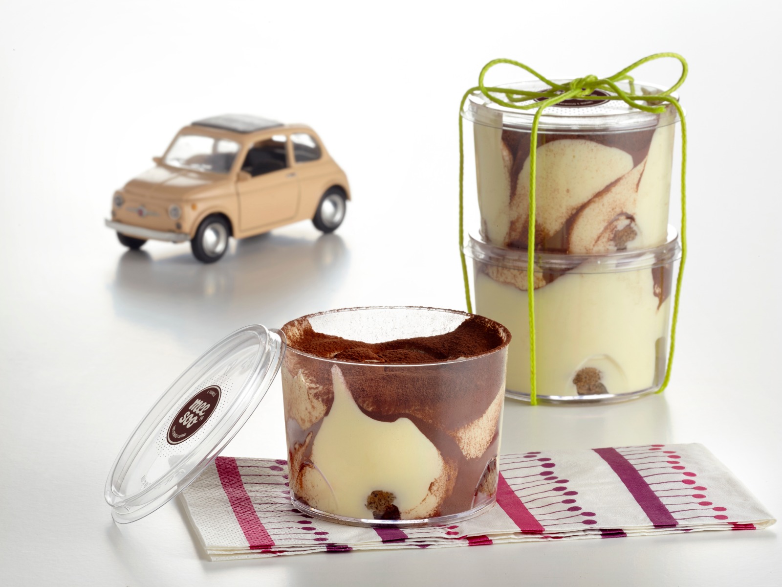 Ready-made tiramisu pots